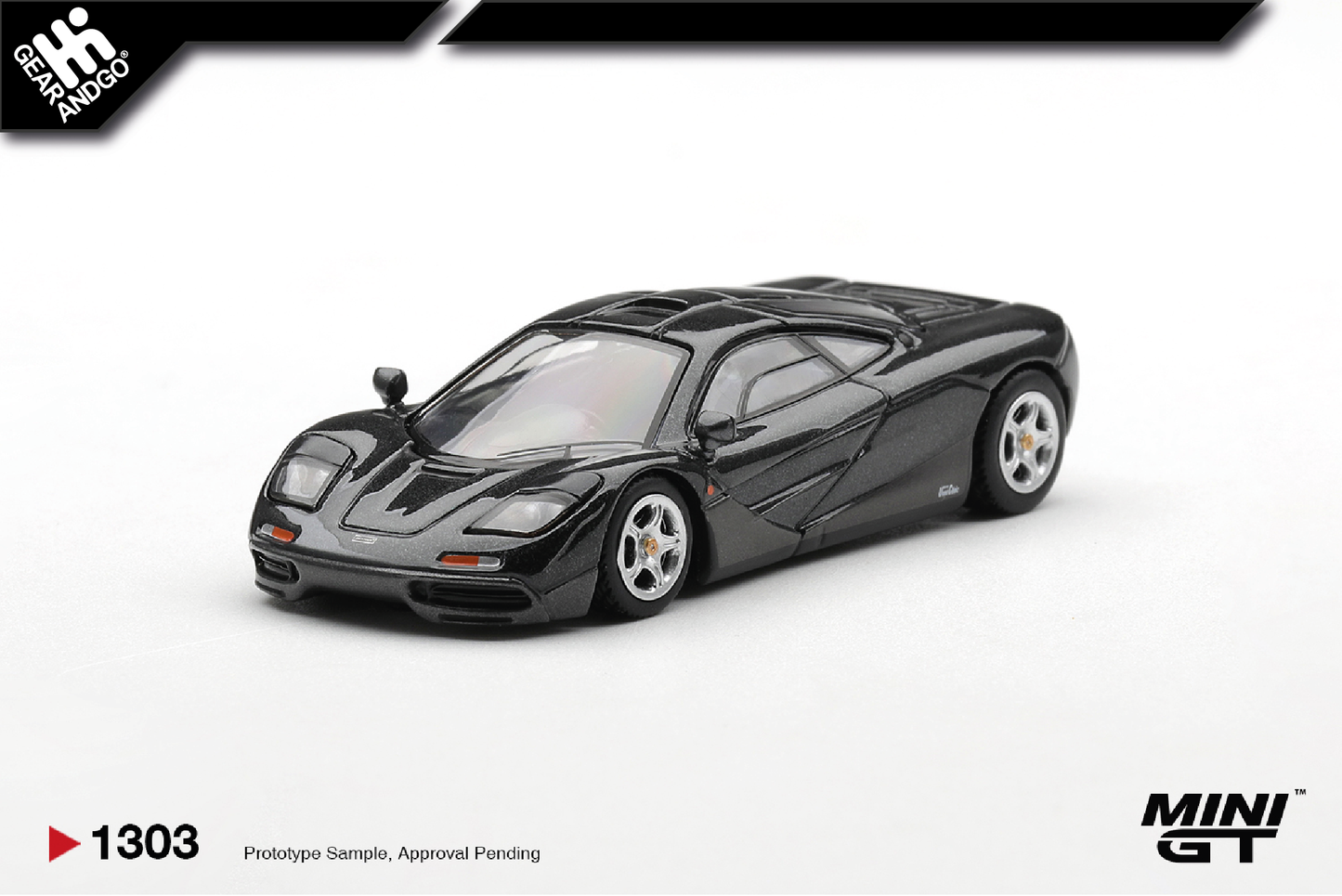 MINI GT 1303 - MCLAREN F1
