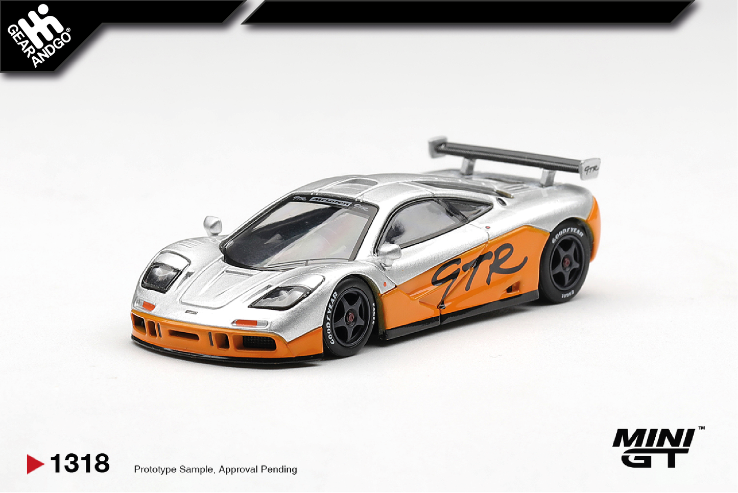 MINI GT 1318 - 1995 MCLAREN F1 GTR PRESENTATION