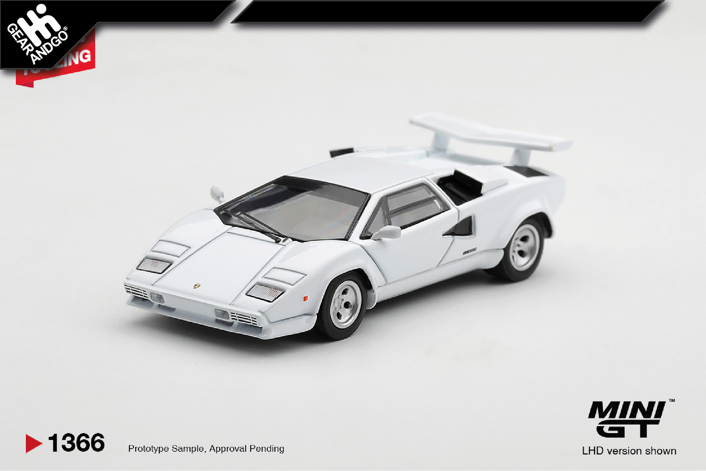 MINI GT 1366 - 1982 LAMBORGHINI COUNTACH LP500S
